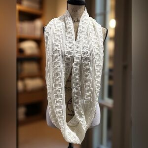 Elegant White Knit Scarf